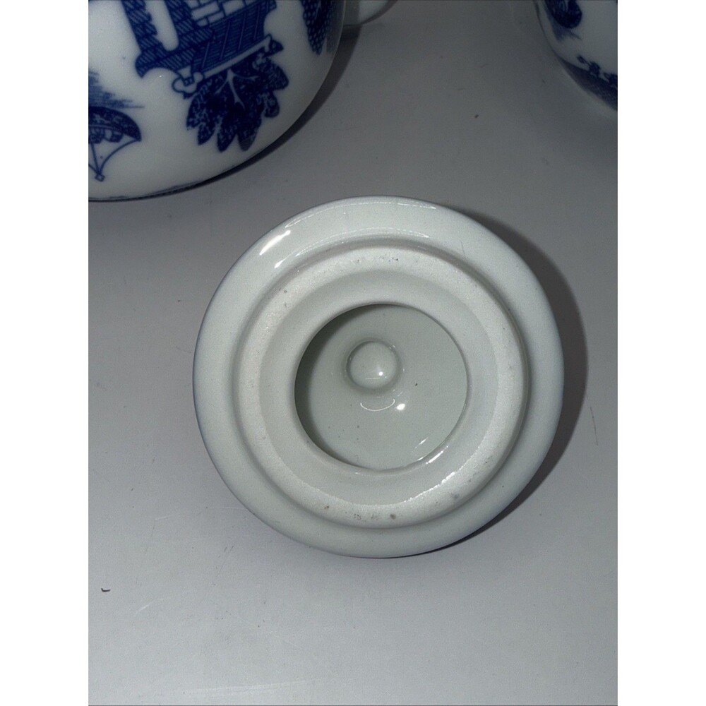 Blue Willow Sugar And Creamer Set - Picture 10 of 12
